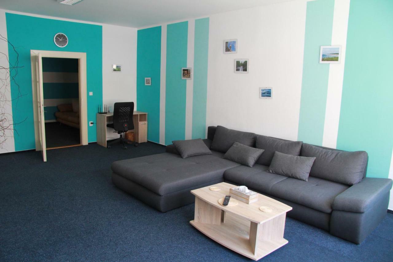 Apartman Brasov, Tyn Nad Vltavou Luaran gambar