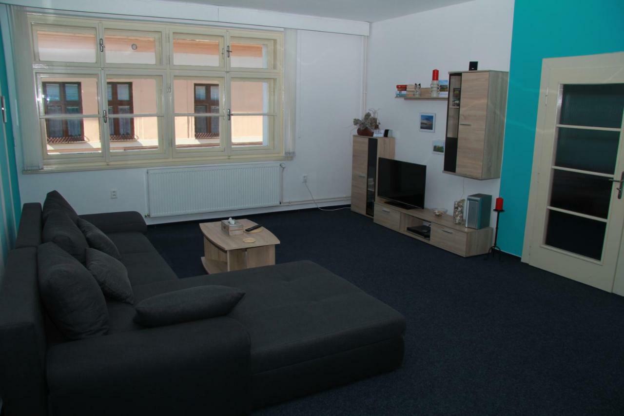 Apartman Brasov, Tyn Nad Vltavou Luaran gambar