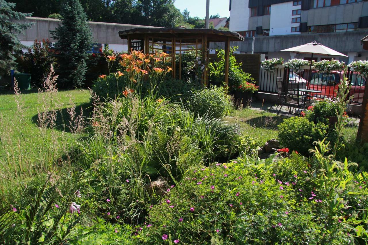 Apartman Brasov, Tyn Nad Vltavou Luaran gambar